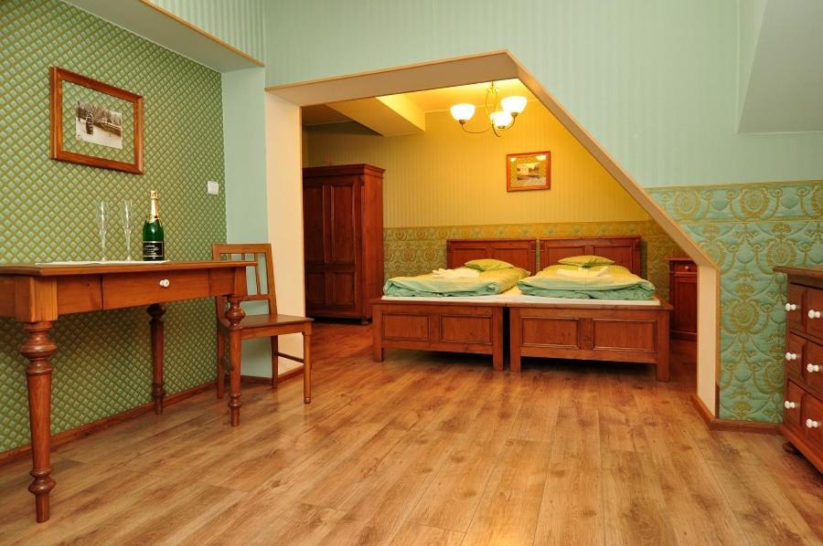 Zamecke Ubytovani U Dobre Hrabenky Kunin Room photo