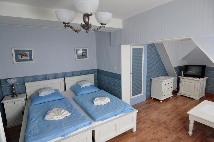 Zamecke Ubytovani U Dobre Hrabenky Kunin Room photo