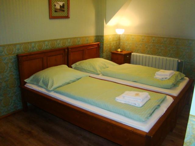 Zamecke Ubytovani U Dobre Hrabenky Kunin Room photo